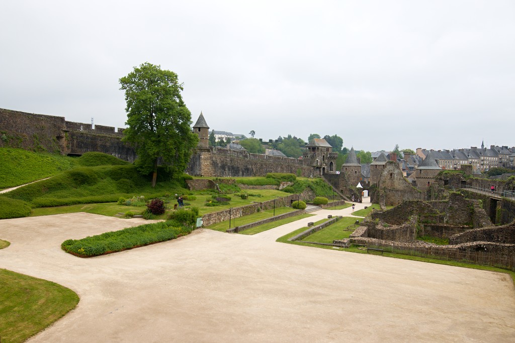 chateau de Fougeres kasteel hdr frankrijk france indre middeleeuwen paleis departement Ille-et-Vilaine slot burcht fort bretagne